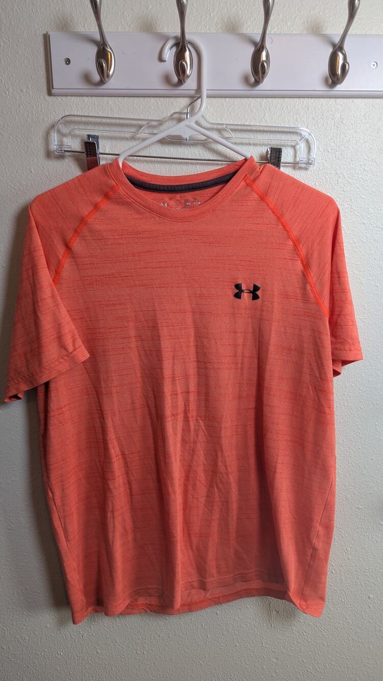 Under Armour Shirt Size Medium